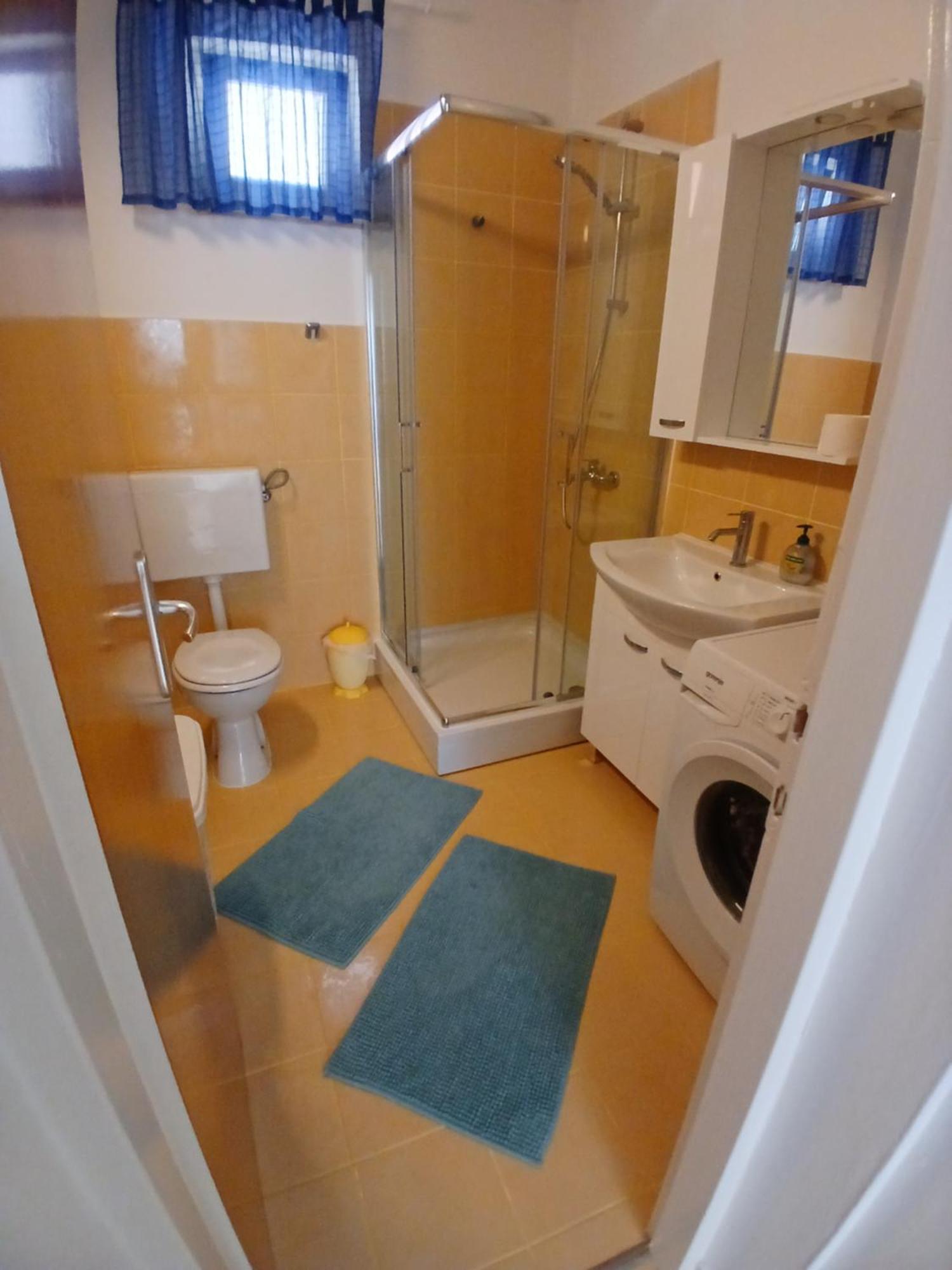 Apartment Apartman Karlo Rukavac (Vis)